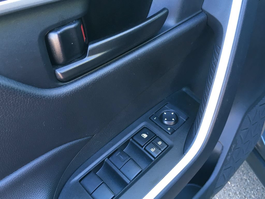 Used 2025 Toyota RAV4 LE AWD/4WD image 19