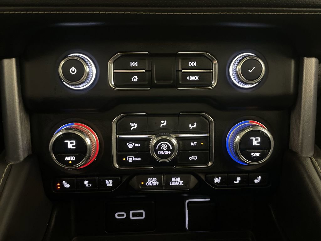 Used 2023 GMC Yukon XL SLT image 12