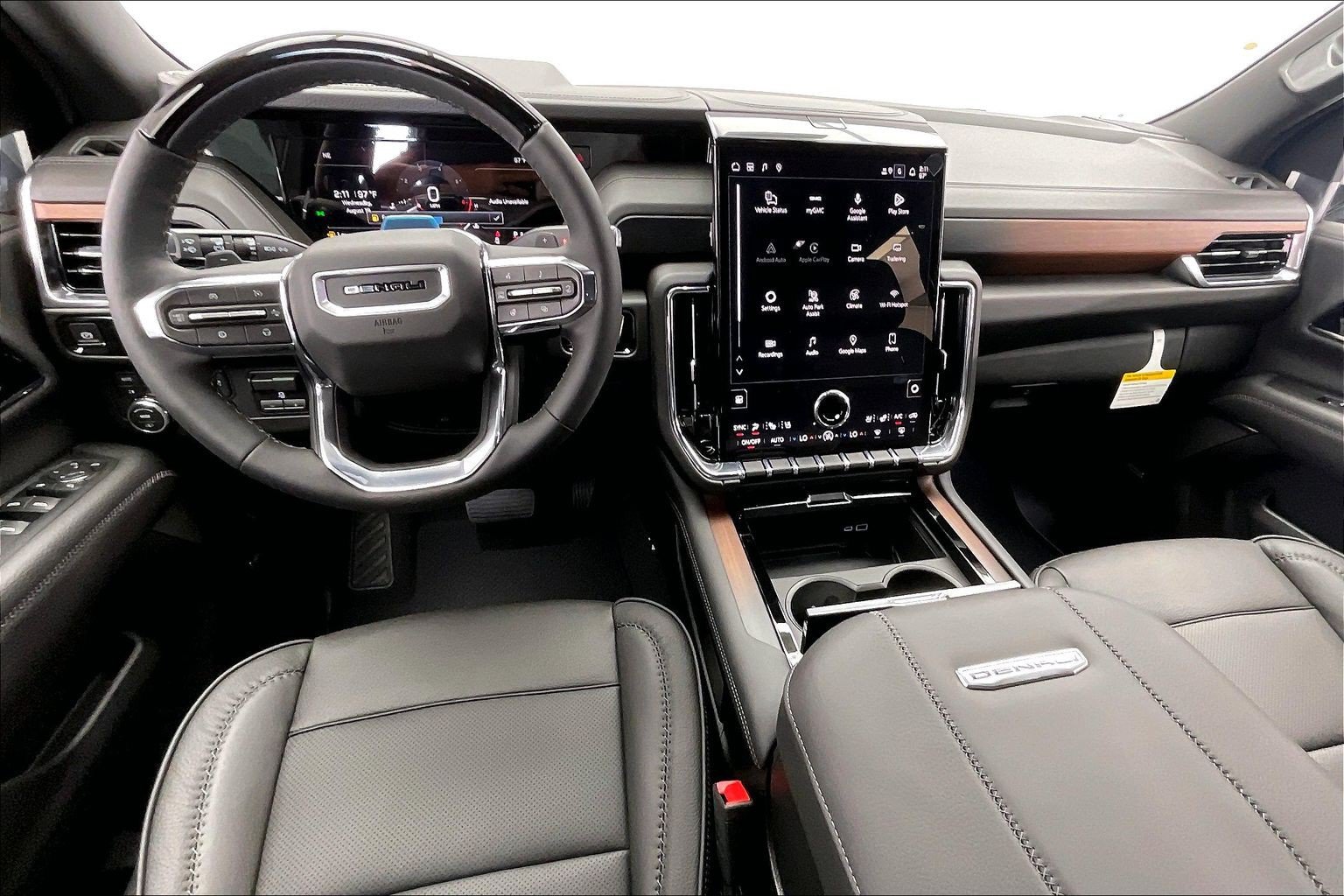 New 2026 GMC Yukon XL Denali w/ Denali Reserve Package AWD/4WD image 5