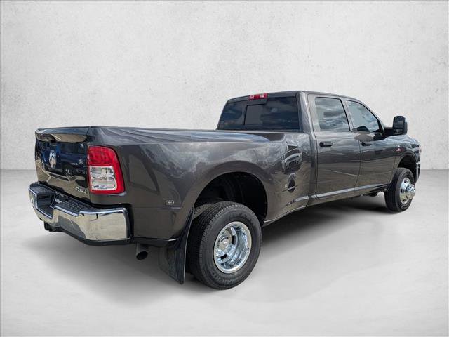 Used 2024 RAM 3500 Tradesman w/ Chrome Appearance Group image 5