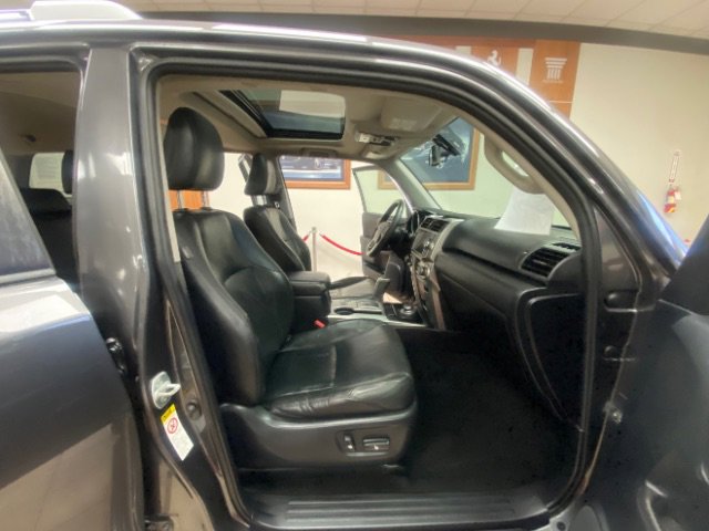 Used 2011 Toyota 4Runner Limited AWD/4WD image 18
