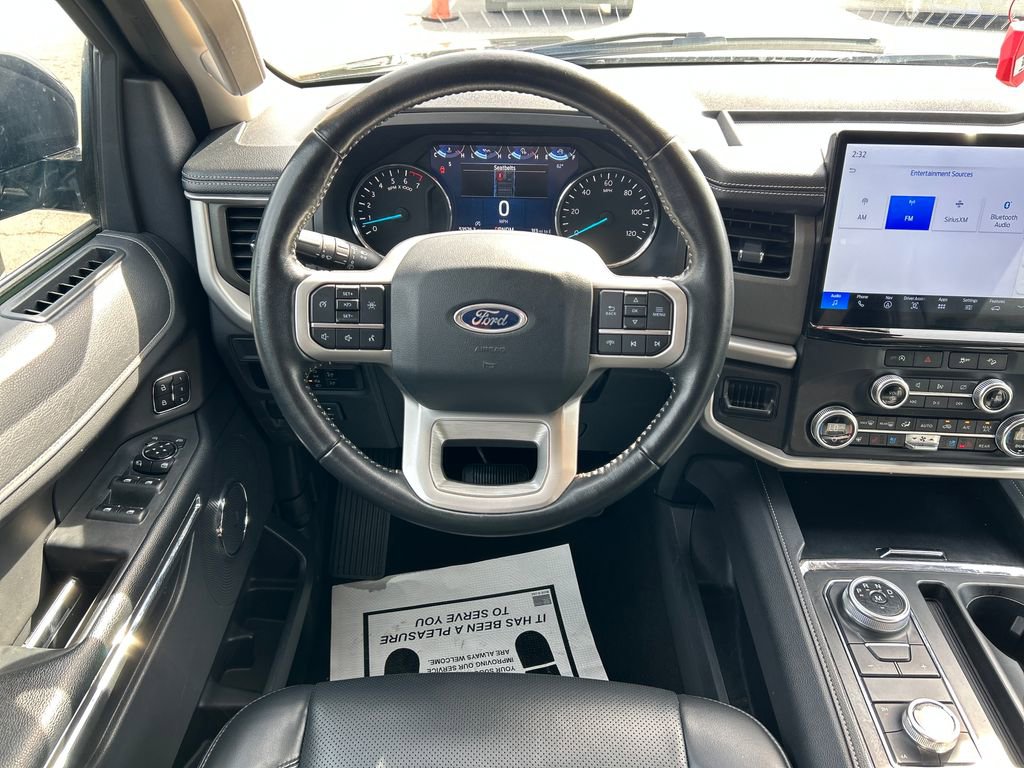 Used 2024 Ford Expedition Max XLT image 15