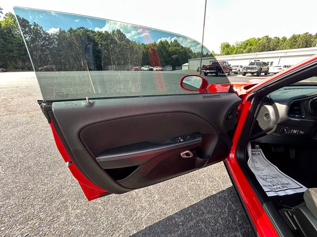 Used 2022 Dodge Challenger R/T RWD image 15