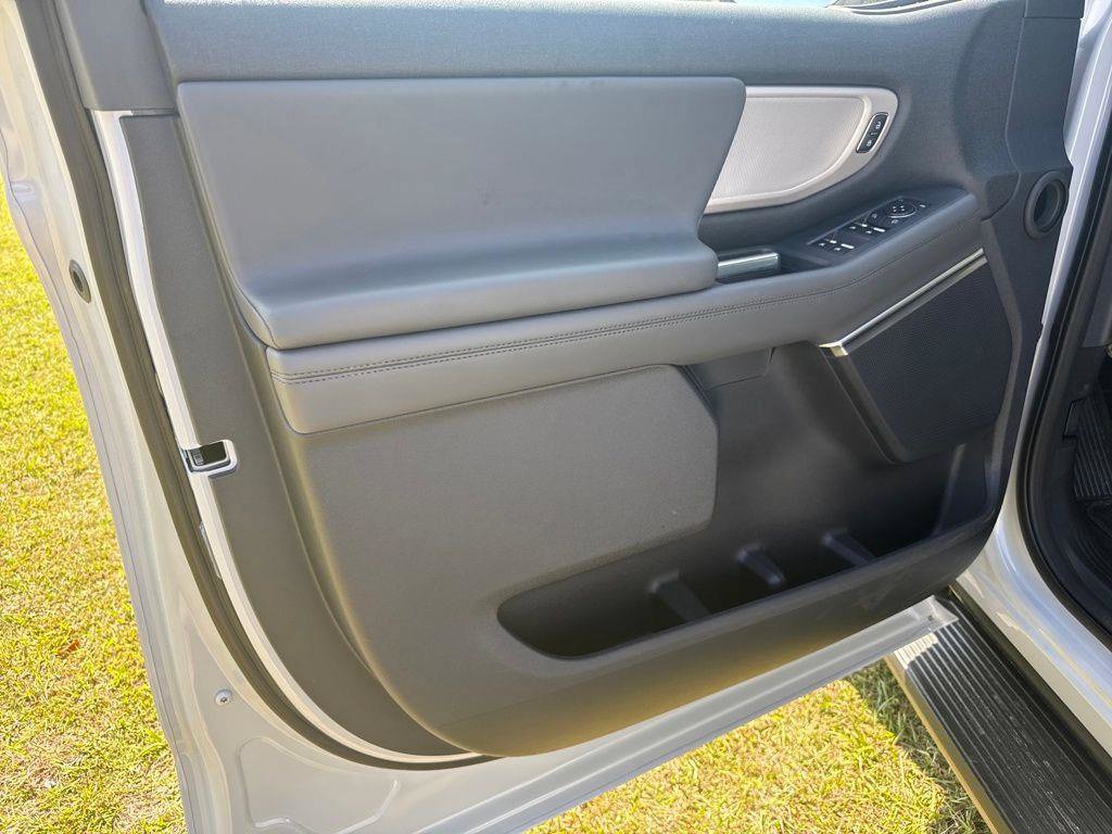 New 2026 Ford Expedition Active RWD image 13