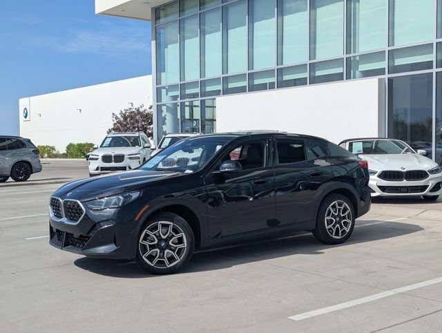New 2026 BMW X2 xDrive28i w/ Technology Package AWD/4WD image 2