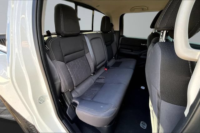 Used 2025 Nissan Frontier SV AWD/4WD image 26