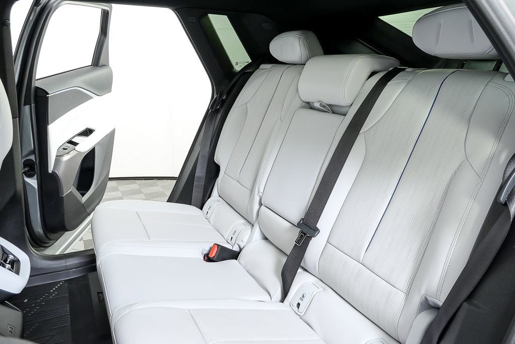 New 2026 Cadillac Lyriq Sport image 20