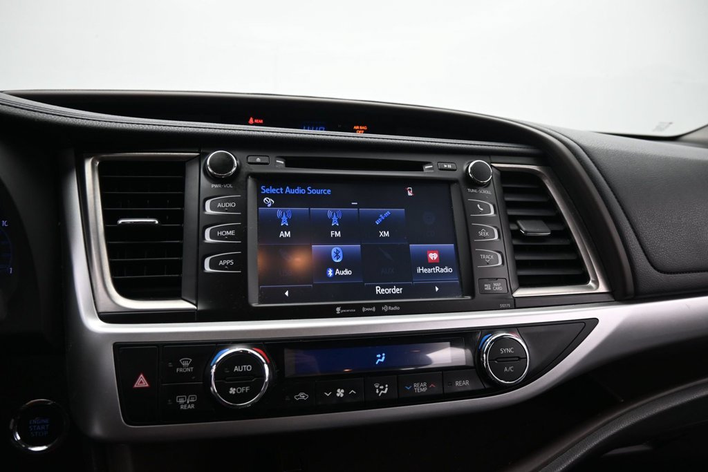 Used 2018 Toyota Highlander XLE AWD/4WD image 21