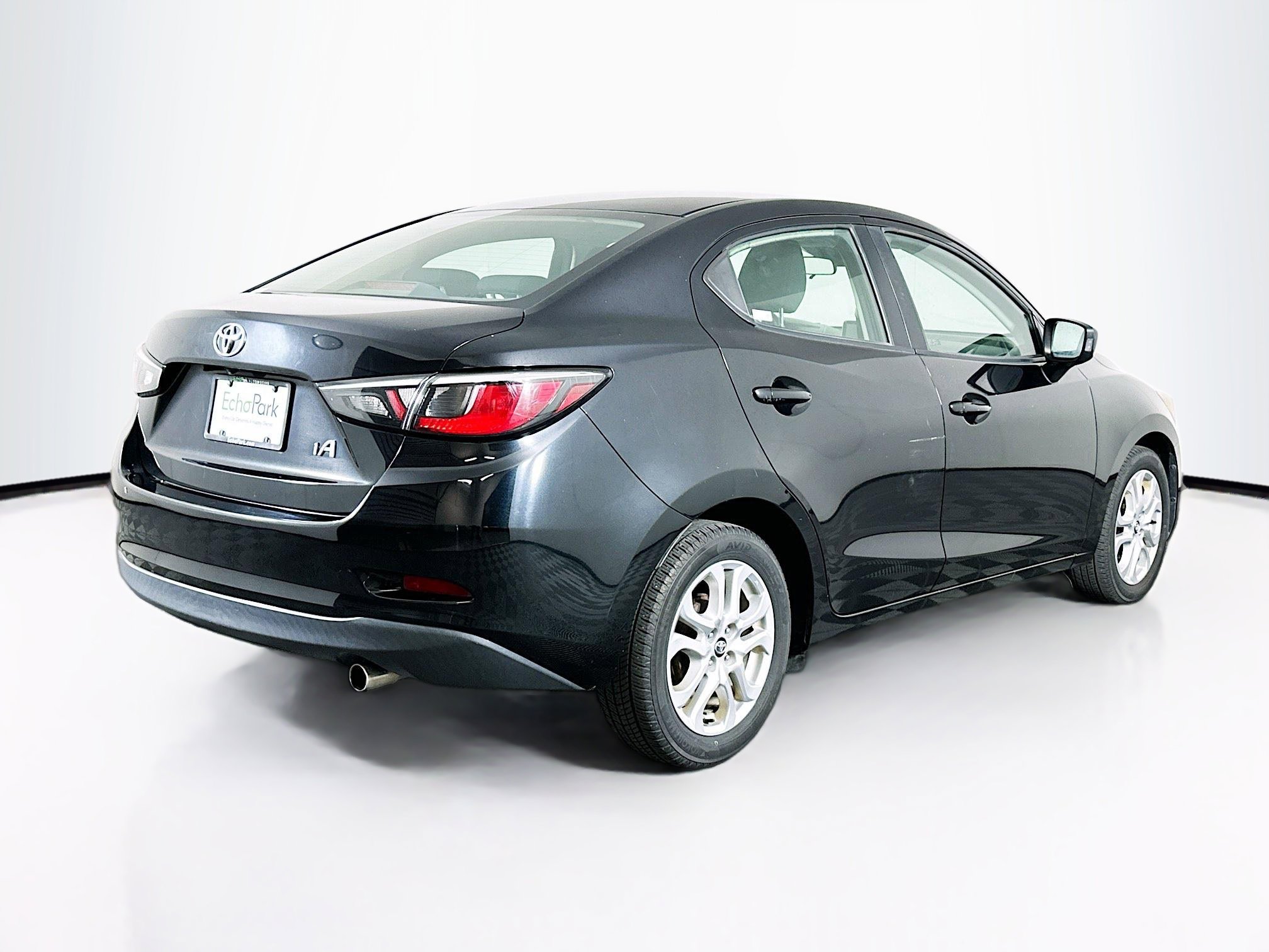 Used 2018 Toyota Yaris iA FWD image 9
