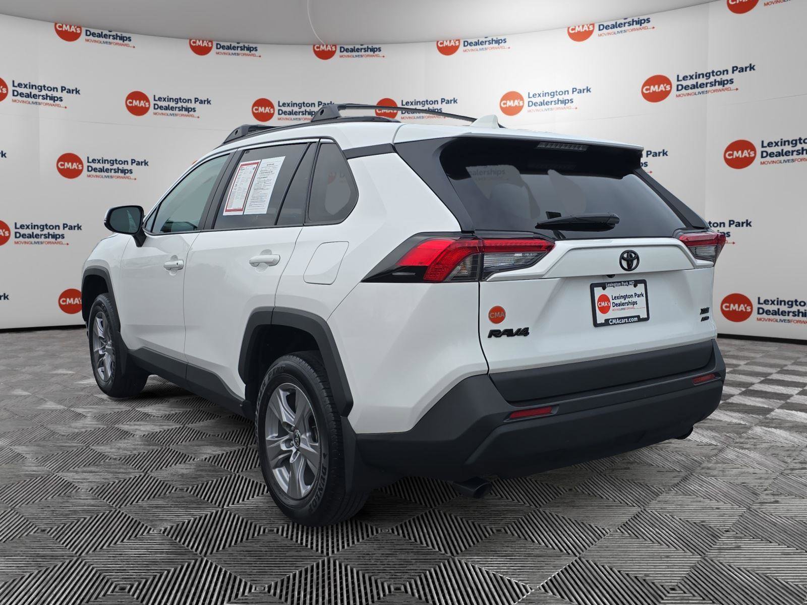 Used 2023 Toyota RAV4 XLE w/ Convenience Package image 5