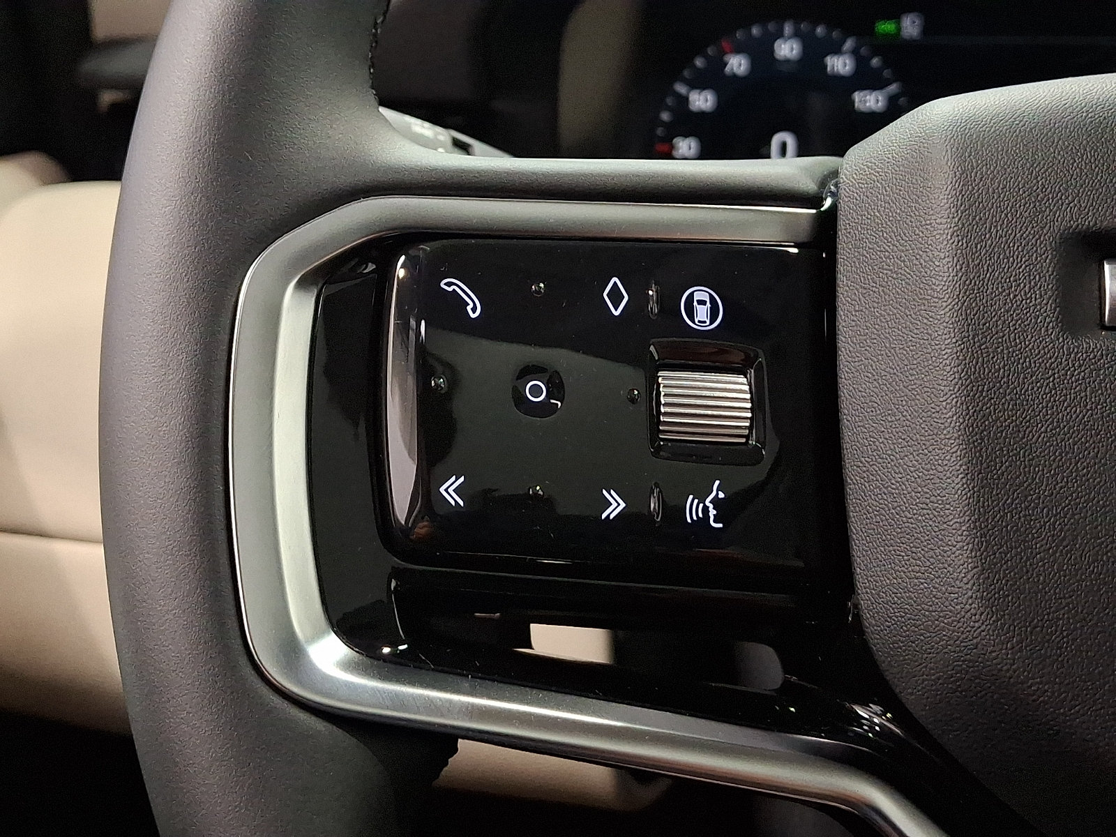 Certified 2025 Land Rover Discovery Sport S AWD/4WD image 22
