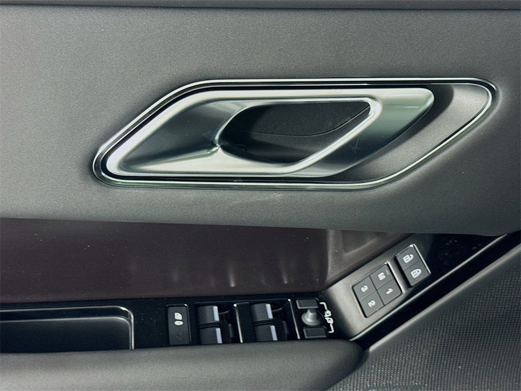 New 2026 Land Rover Range Rover Velar Dynamic SE image 17