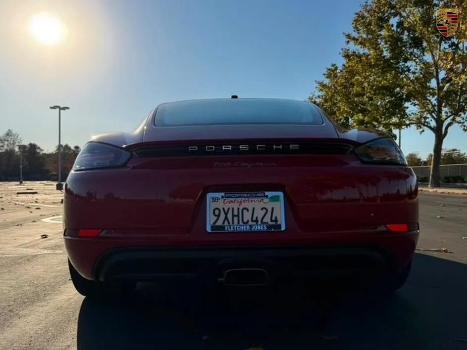 Used 2018 Porsche 718 Cayman RWD image 22