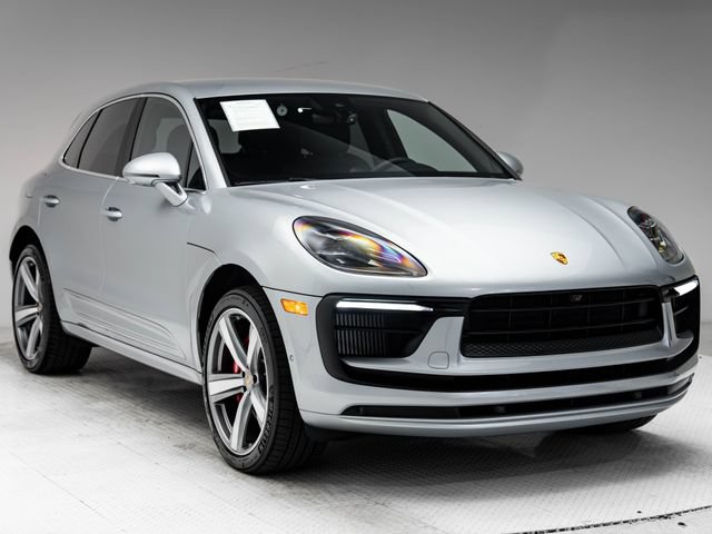 Certified 2022 Porsche Macan S AWD/4WD image 31