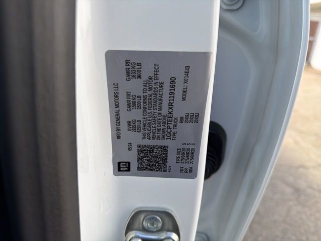 Used 2024 Chevrolet Colorado Trail Boss w/ LPO, Dark Essentials Package image 34