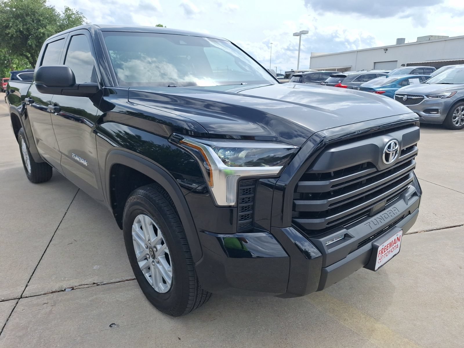Used 2026 Toyota Tundra SR5 AWD/4WD image 8