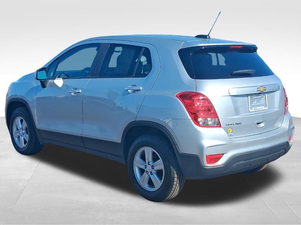 Used 2020 Chevrolet Trax LS w/ Tint and Cruise Package image 10