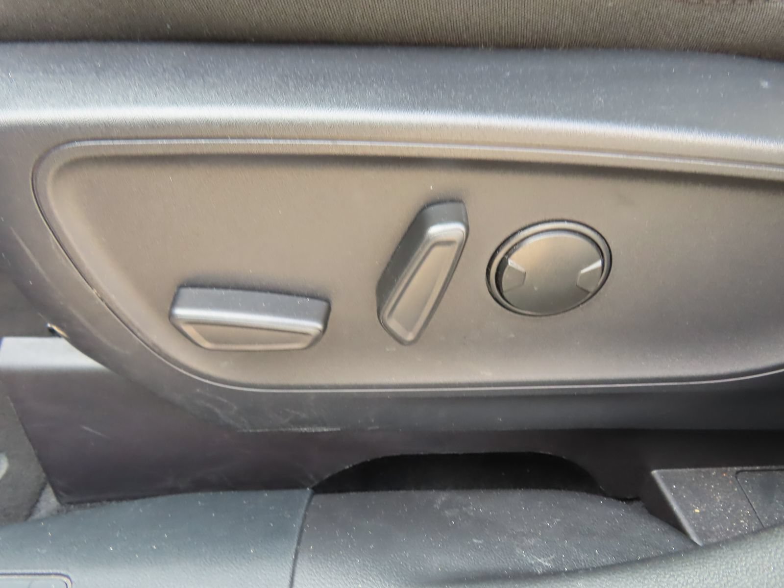 Certified 2024 Ford Escape Active AWD/4WD image 29