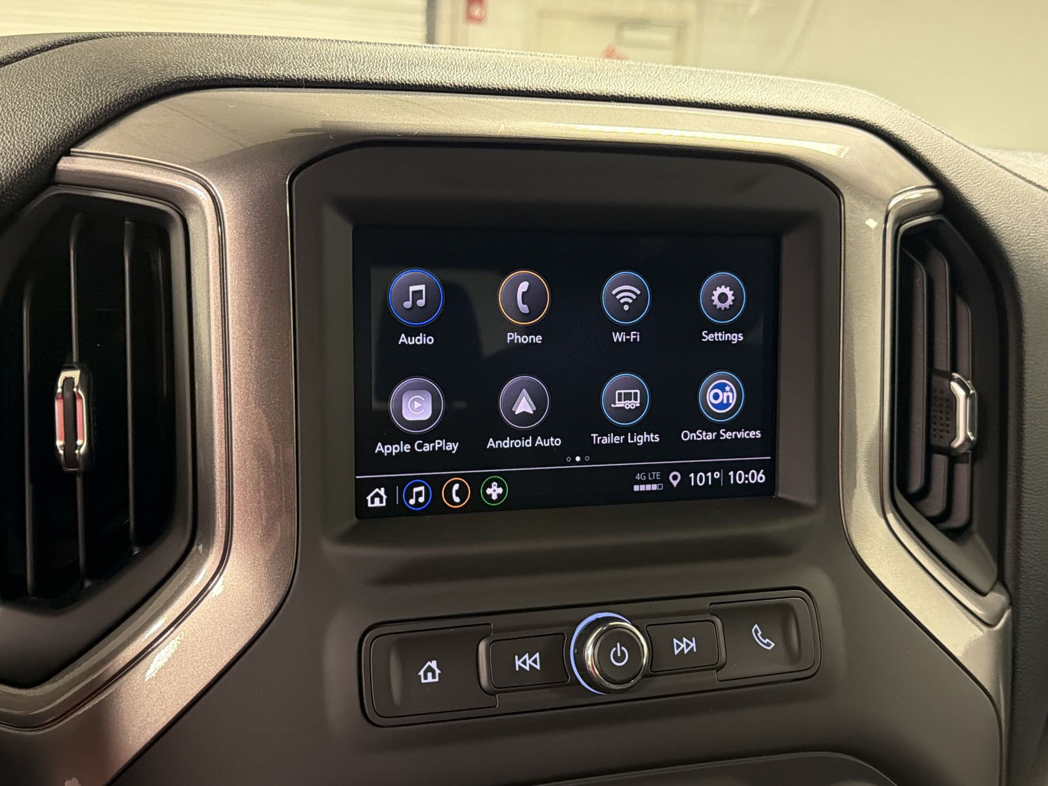New 2026 Chevrolet Silverado 2500 Custom w/ Custom Value Package AWD/4WD image 20