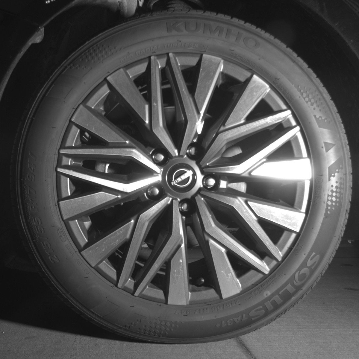 Used 2025 Nissan Altima 2.5 SV FWD image 11