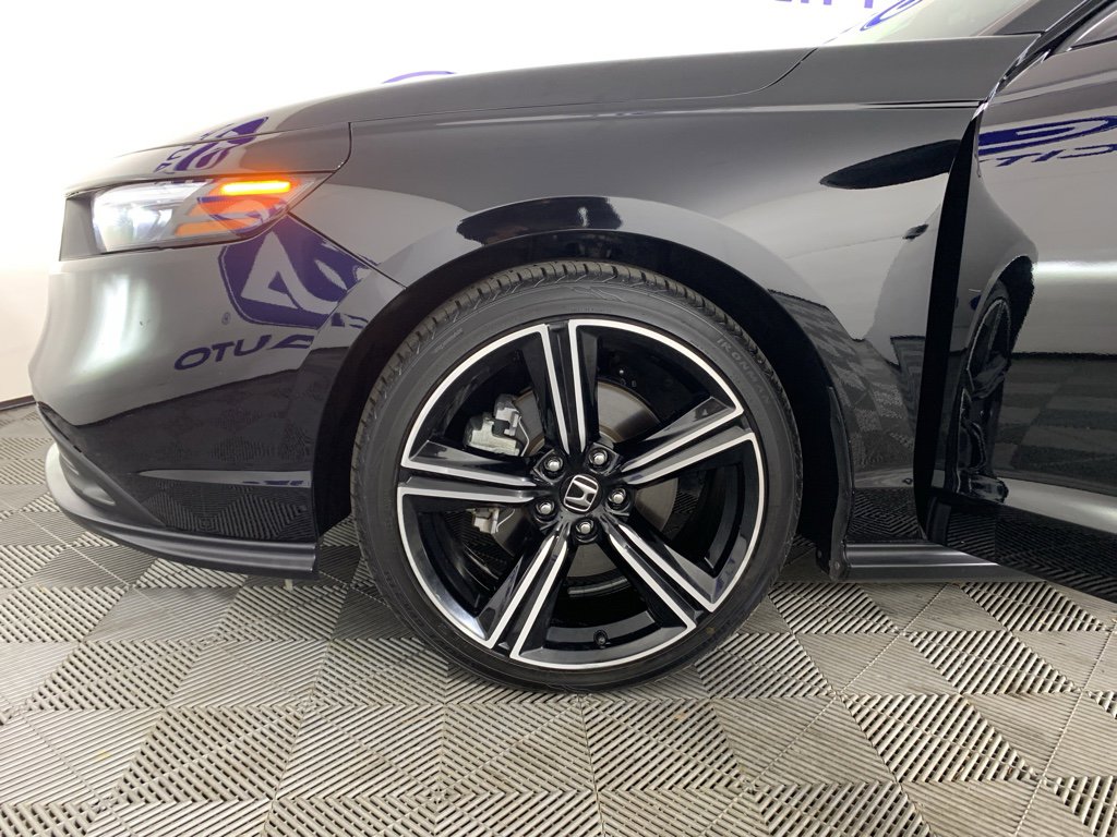 Used 2023 Honda Accord Sport image 12