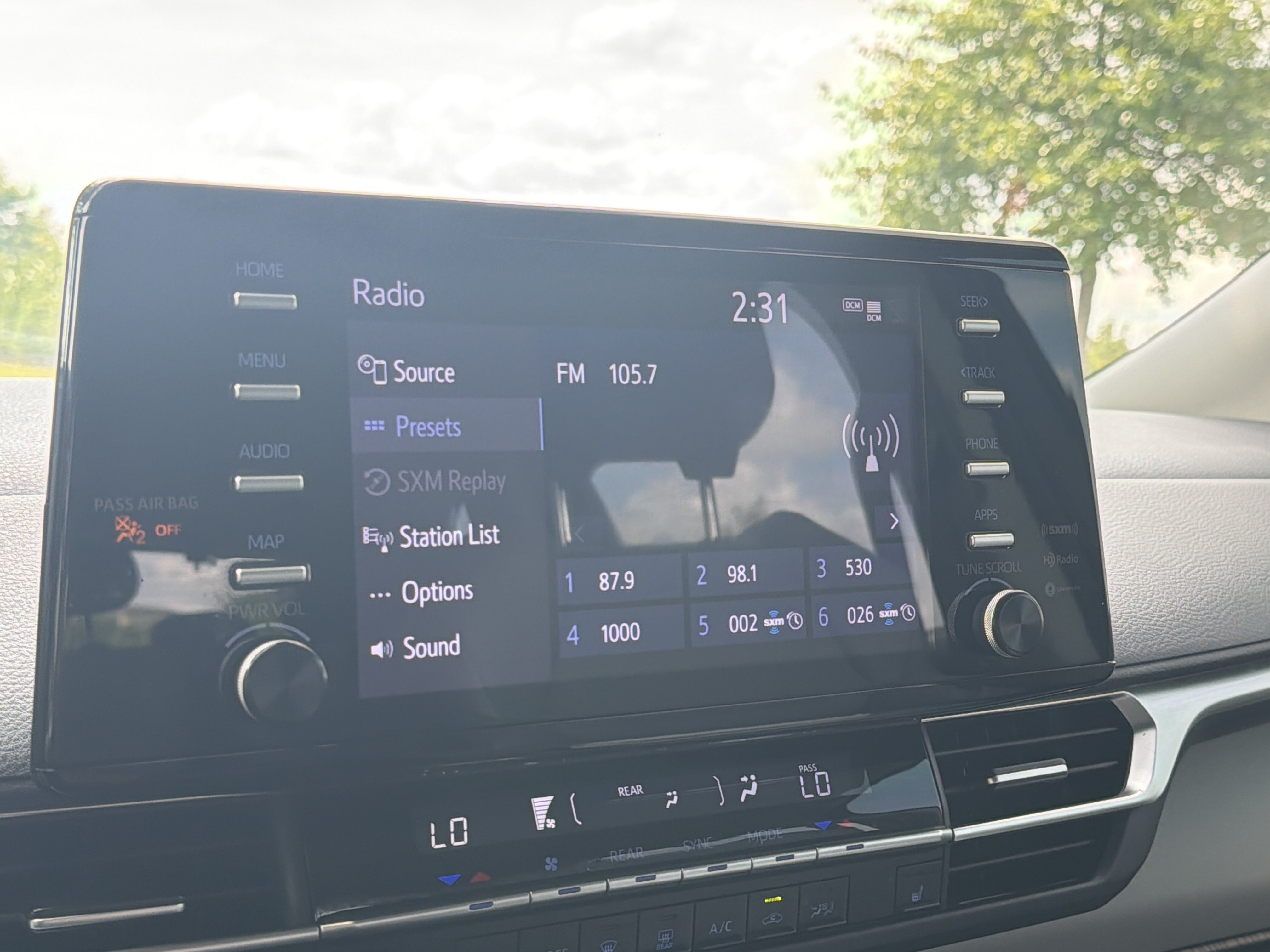 Used 2022 Toyota Sienna XLE FWD image 13