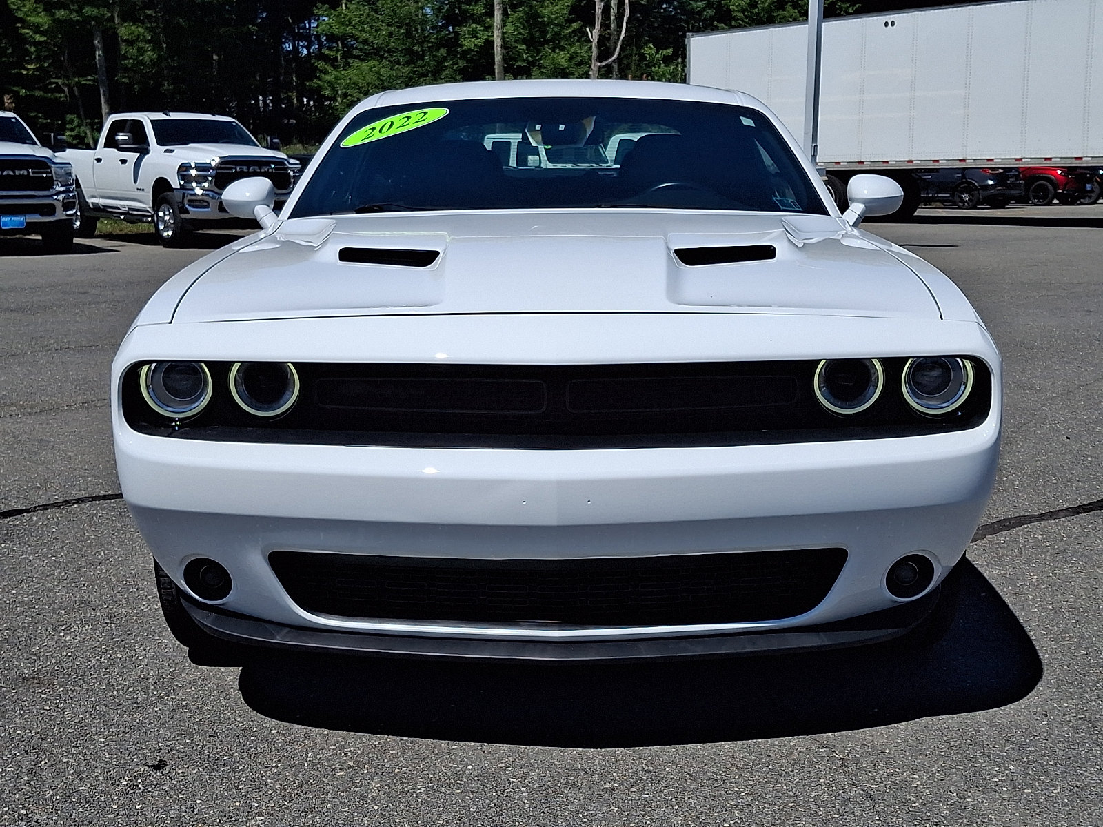 Used 2022 Dodge Challenger SXT w/ Driver Convenience Group AWD/4WD image 2