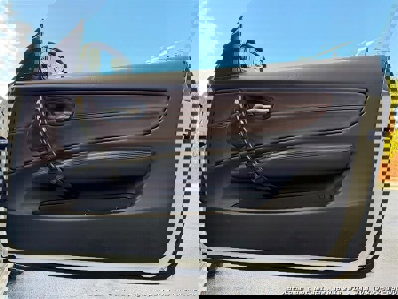 Used 2013 BMW 135i Convertible image 26