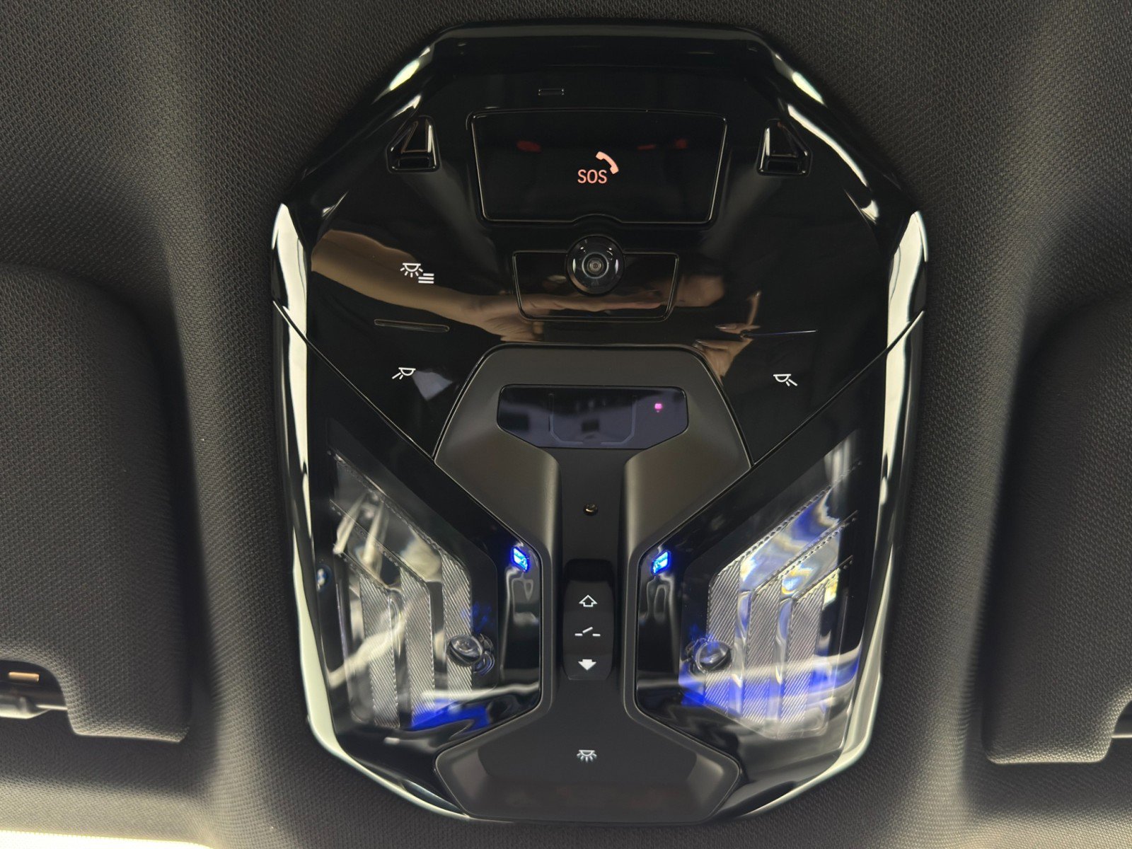 Used 2024 BMW i7 xDrive60 w/ Executive Package image 38