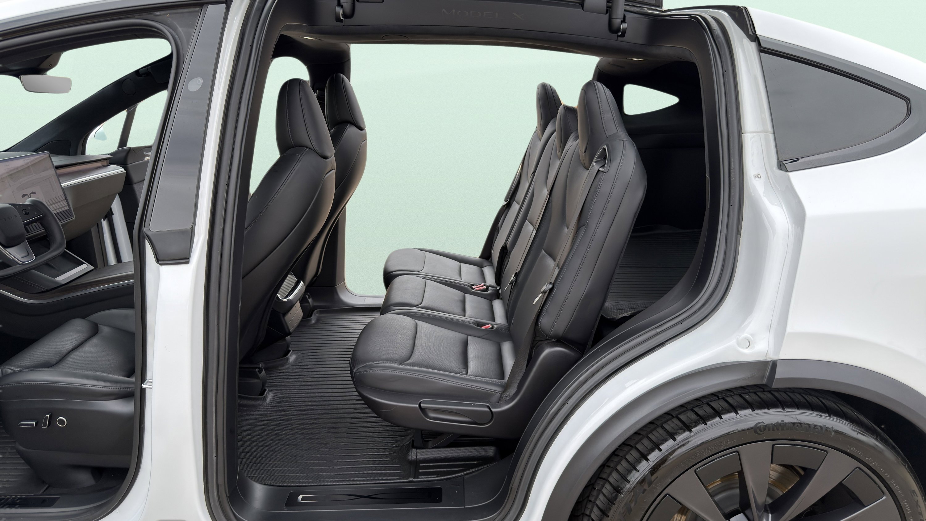 Used 2023 Tesla Model X image 27