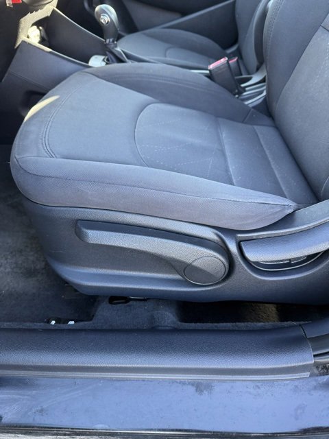 Used 2013 Kia Rio EX image 15