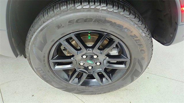 Used 2024 Land Rover Defender 110 S image 59