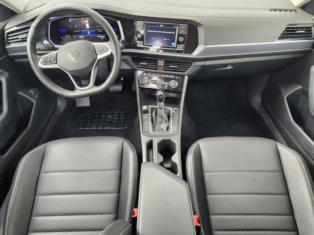 Used 2024 Volkswagen Jetta SE FWD image 21