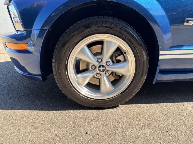 Used 2008 Ford Mustang GT RWD image 25