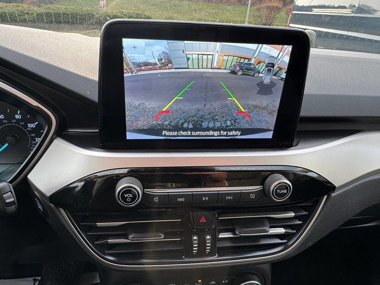 Used 2020 Ford Escape SE image 20