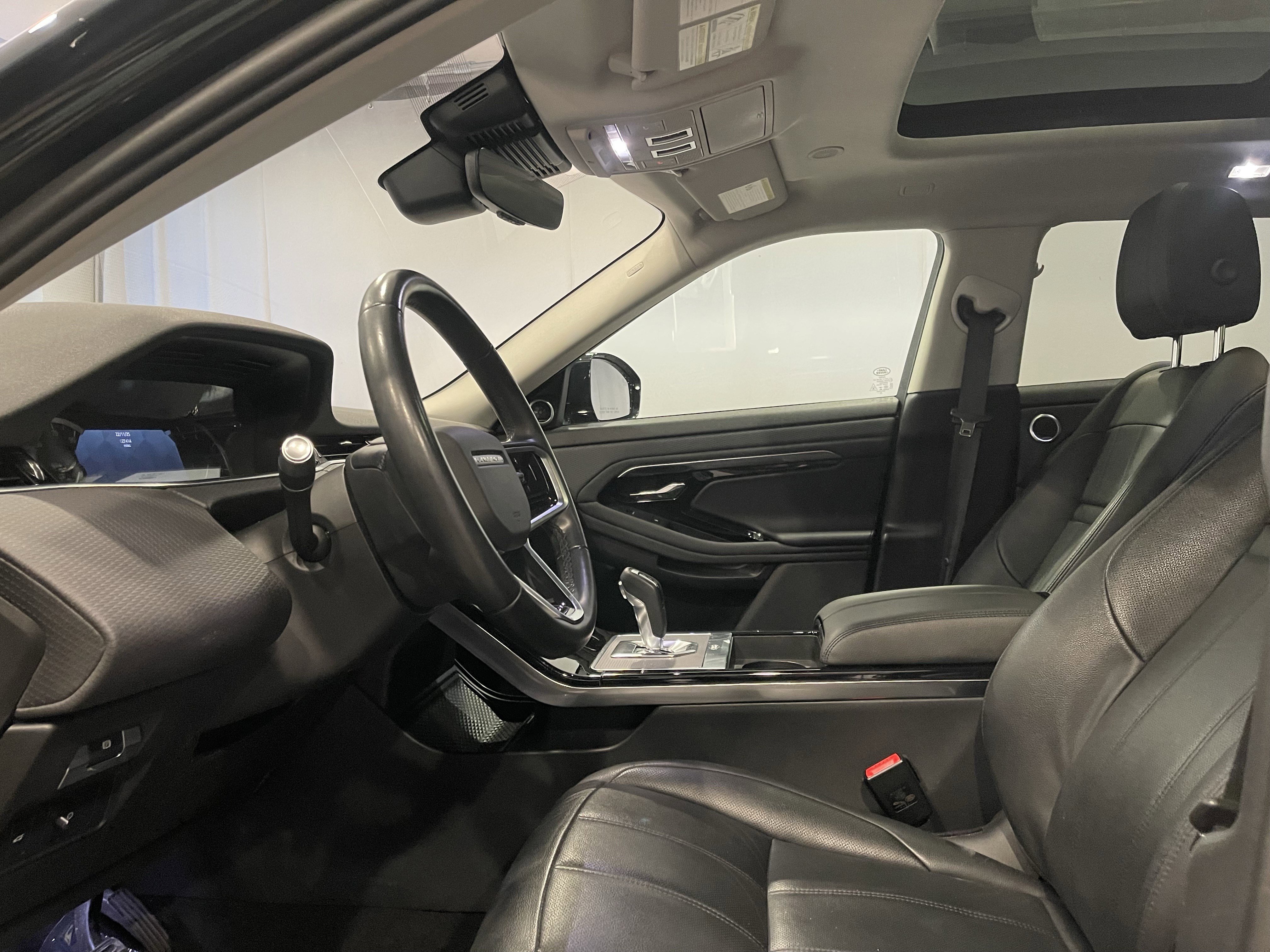 Used 2021 Land Rover Range Rover Evoque S image 15