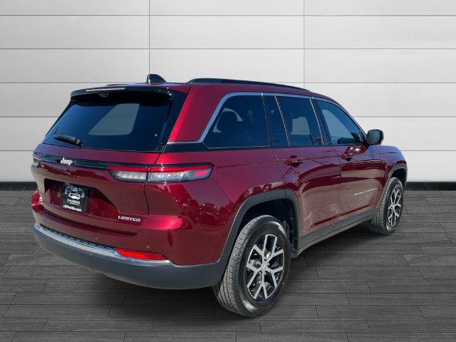Certified 2025 Jeep Grand Cherokee Limited w/ Luxury Tech Group II RWD image 4