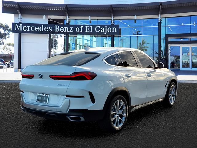 Used 2022 BMW X6 xDrive40i AWD/4WD image 3