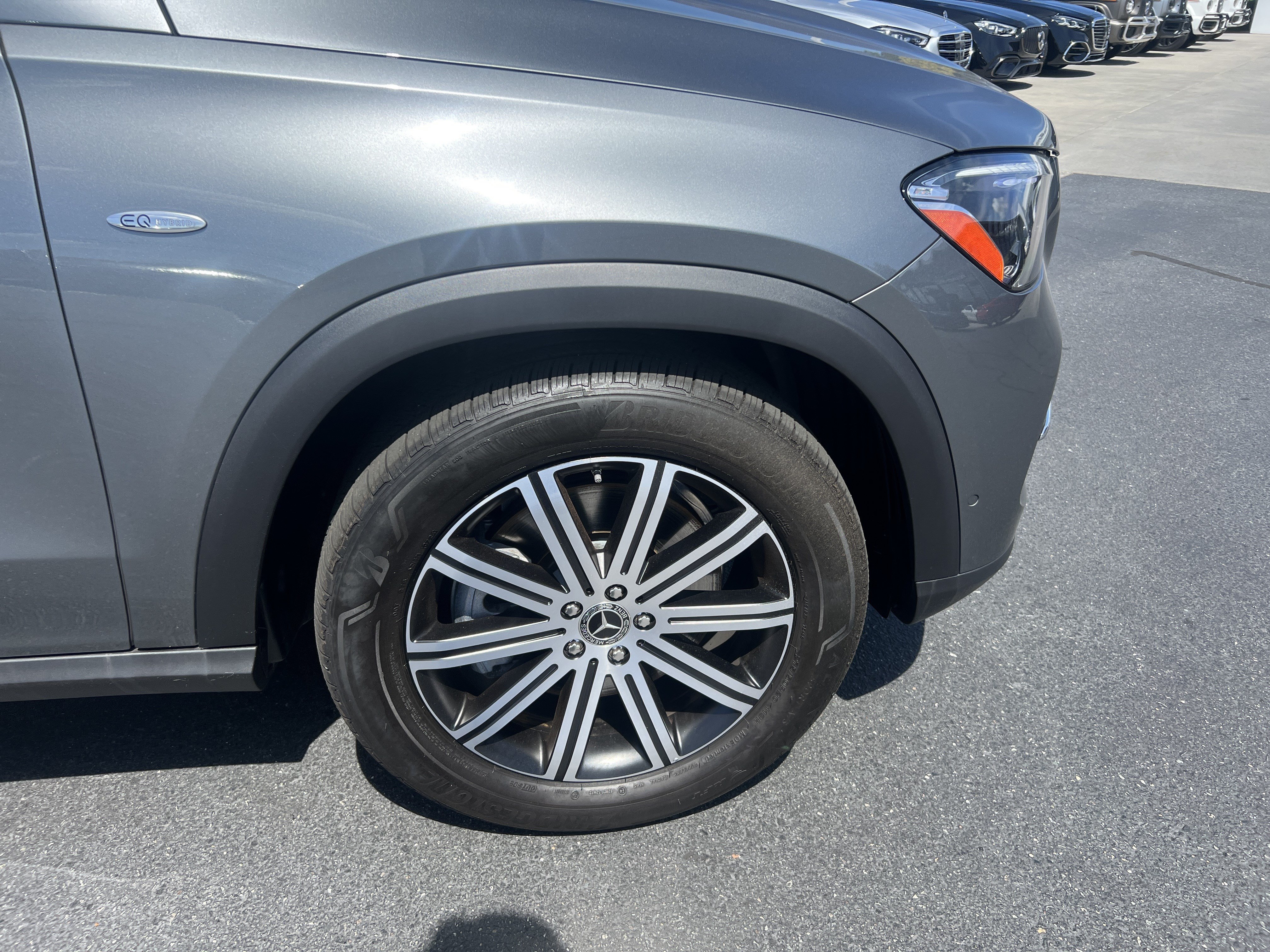 Certified 2025 Mercedes-Benz GLE 450e 4MATIC w/ Driver Assistance Package image 13