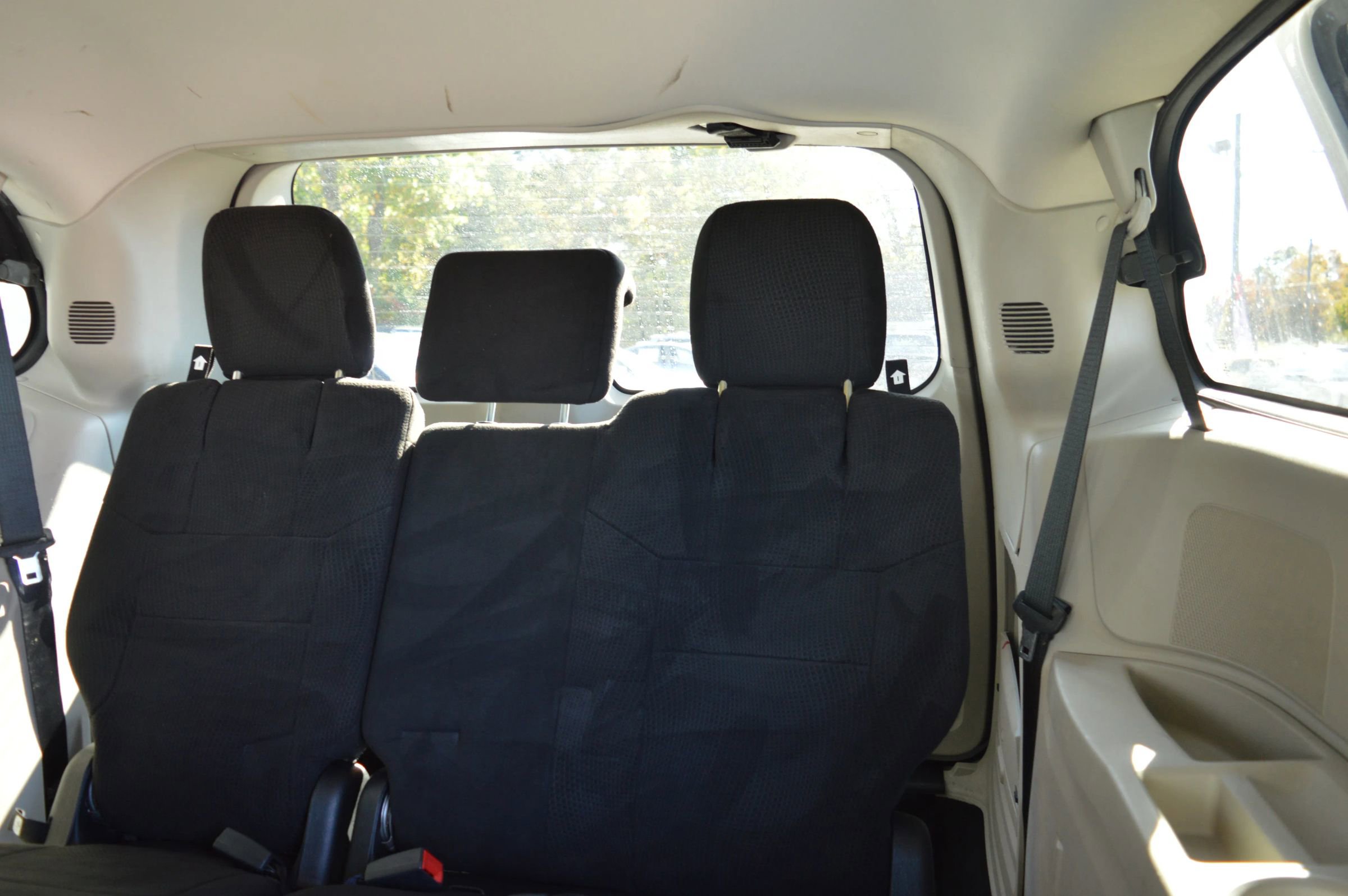 Used 2013 Dodge Grand Caravan SE image 19