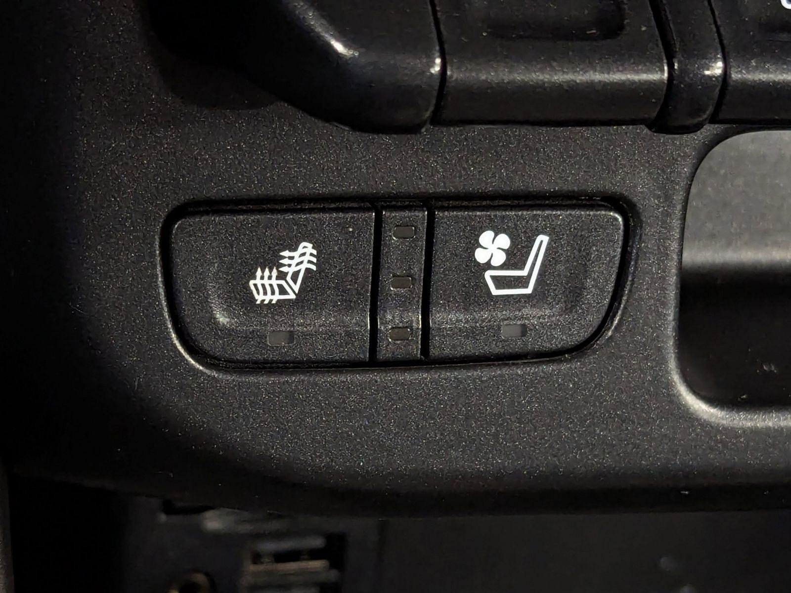 Used 2020 GMC Canyon Denali image 30