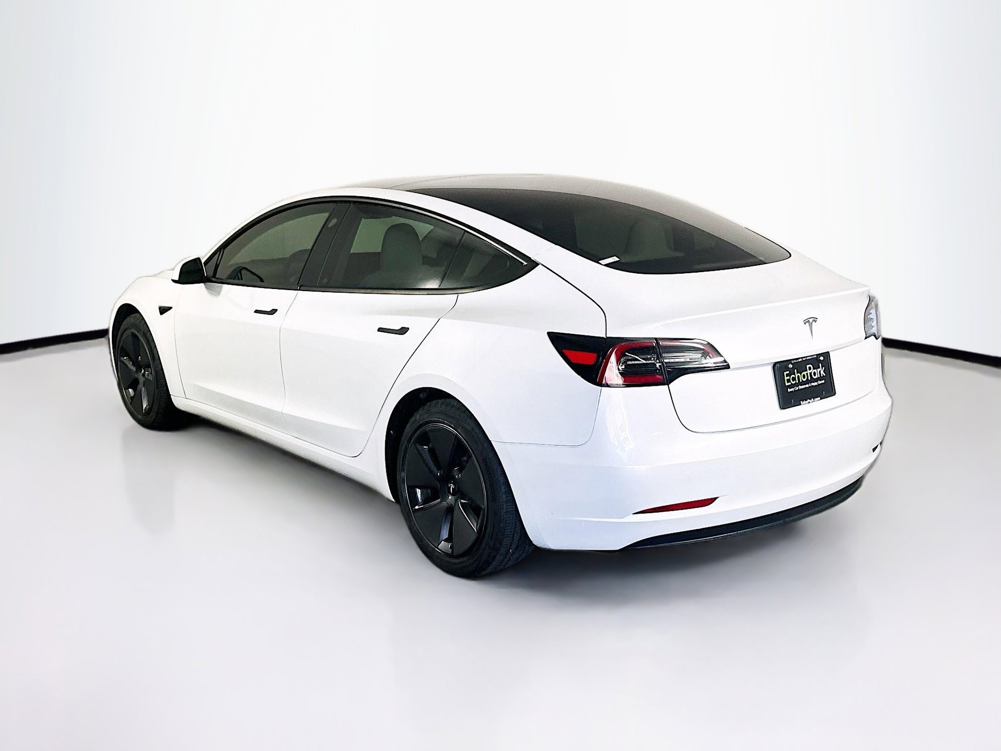 Used 2023 Tesla Model 3 Standard Range image 5