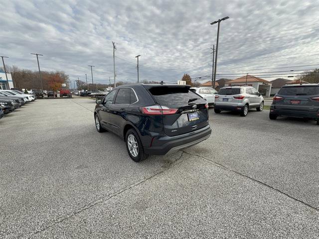 Certified 2022 Ford Edge SEL w/ Convenience Package image 3