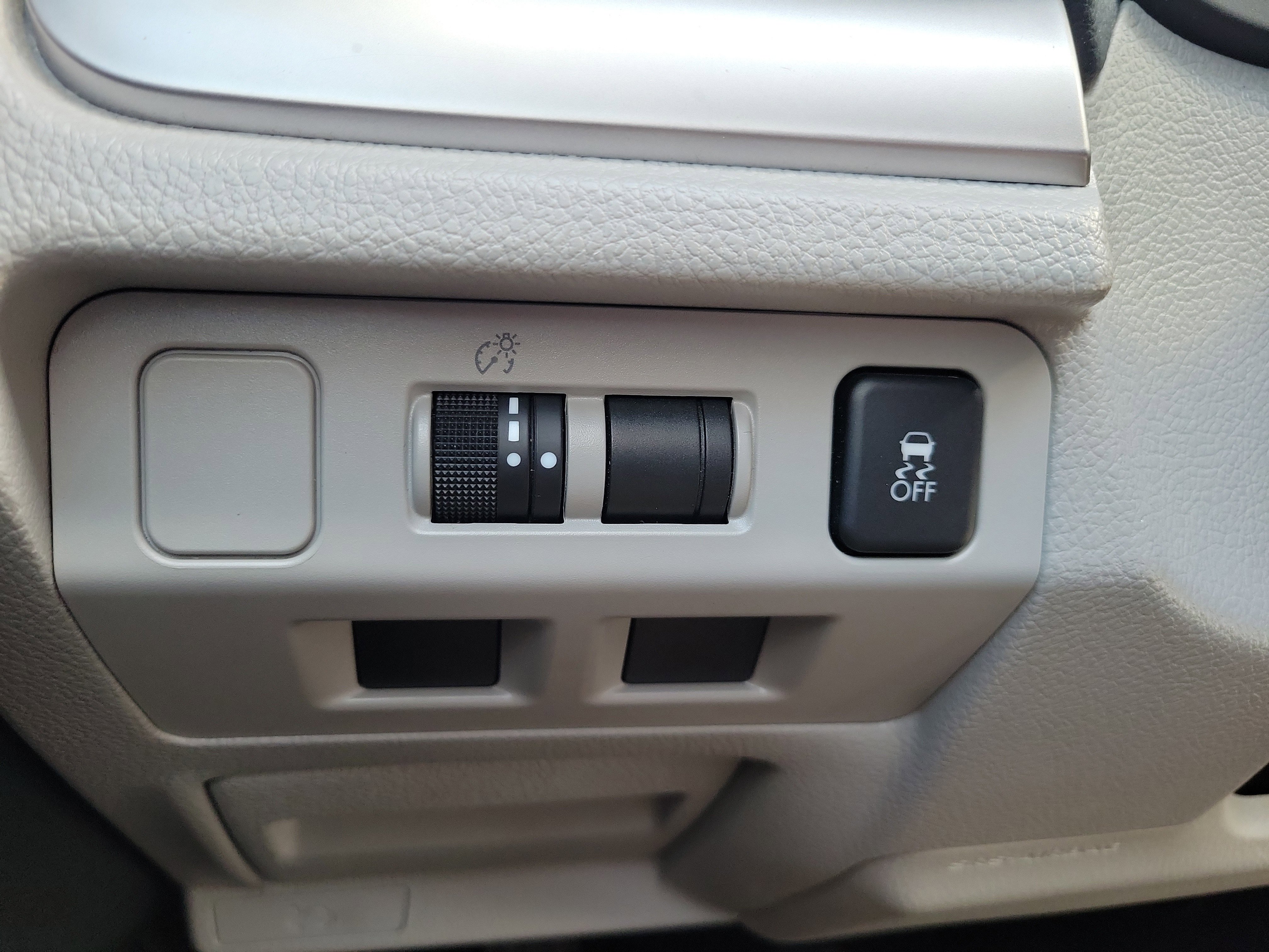 Used 2017 Subaru Forester 2.5i Premium w/ Popular Package #2A image 24