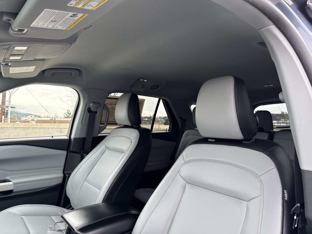 Used 2021 Ford Explorer XLT w/ Equipment Group 202A image 21