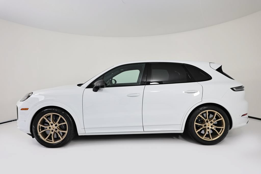 Certified 2025 Porsche Cayenne GTS AWD/4WD image 2
