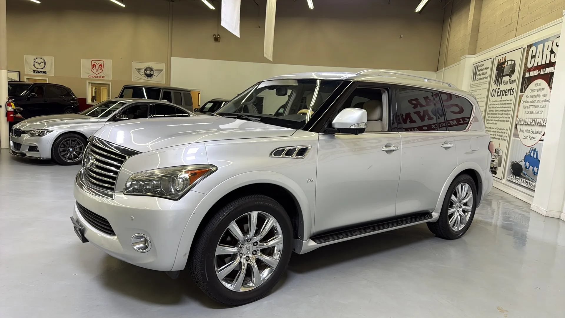 Used 2013 INFINITI QX56 2WD image 3