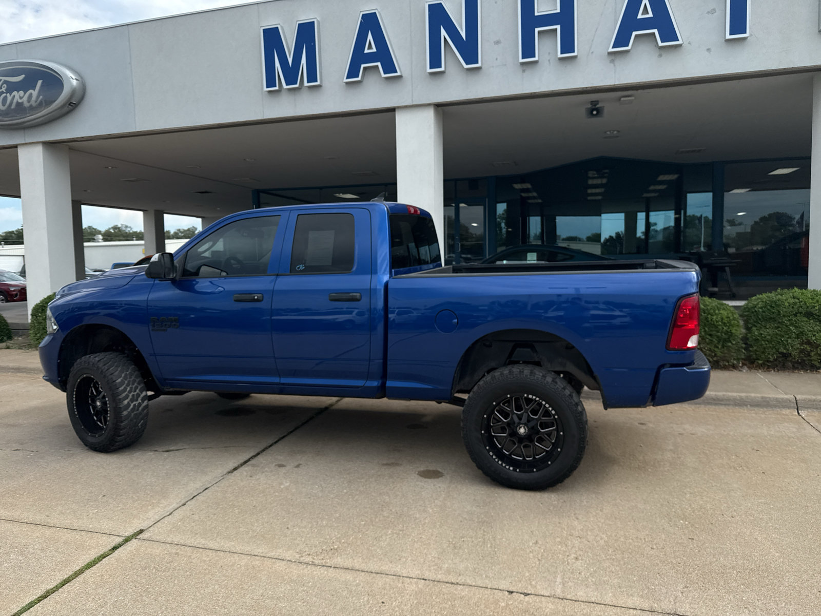 Used 2019 RAM 1500 Express w/ Wheel & Sound Group AWD/4WD image 9