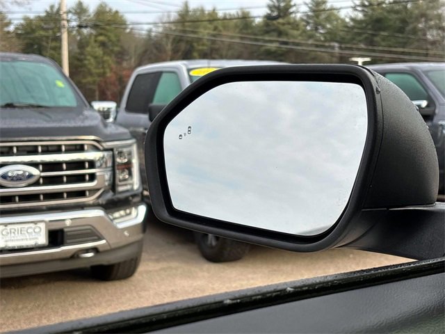 Used 2022 Ford Explorer XLT w/ Equipment Group 202A image 30