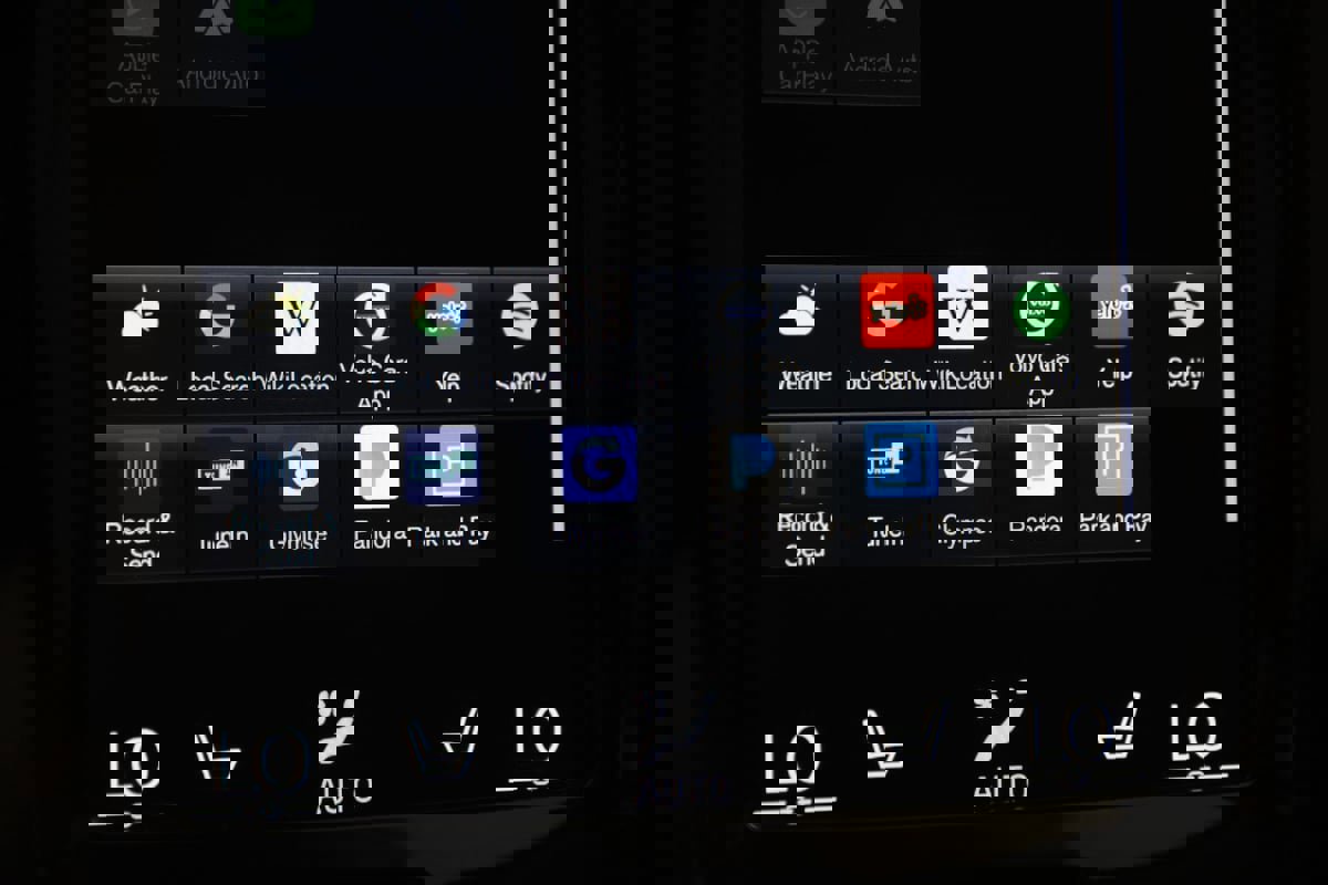 Used 2019 Volvo XC60 T5 Momentum w/ Multimedia Package image 34